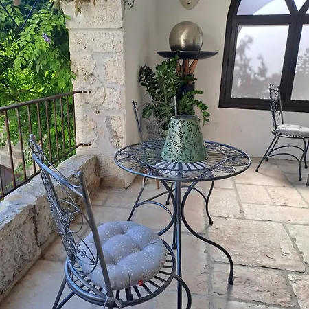 L Antre De Pierres - Chambres D'Hotes Et Gites Berrias-et-Casteljau Exterior photo
