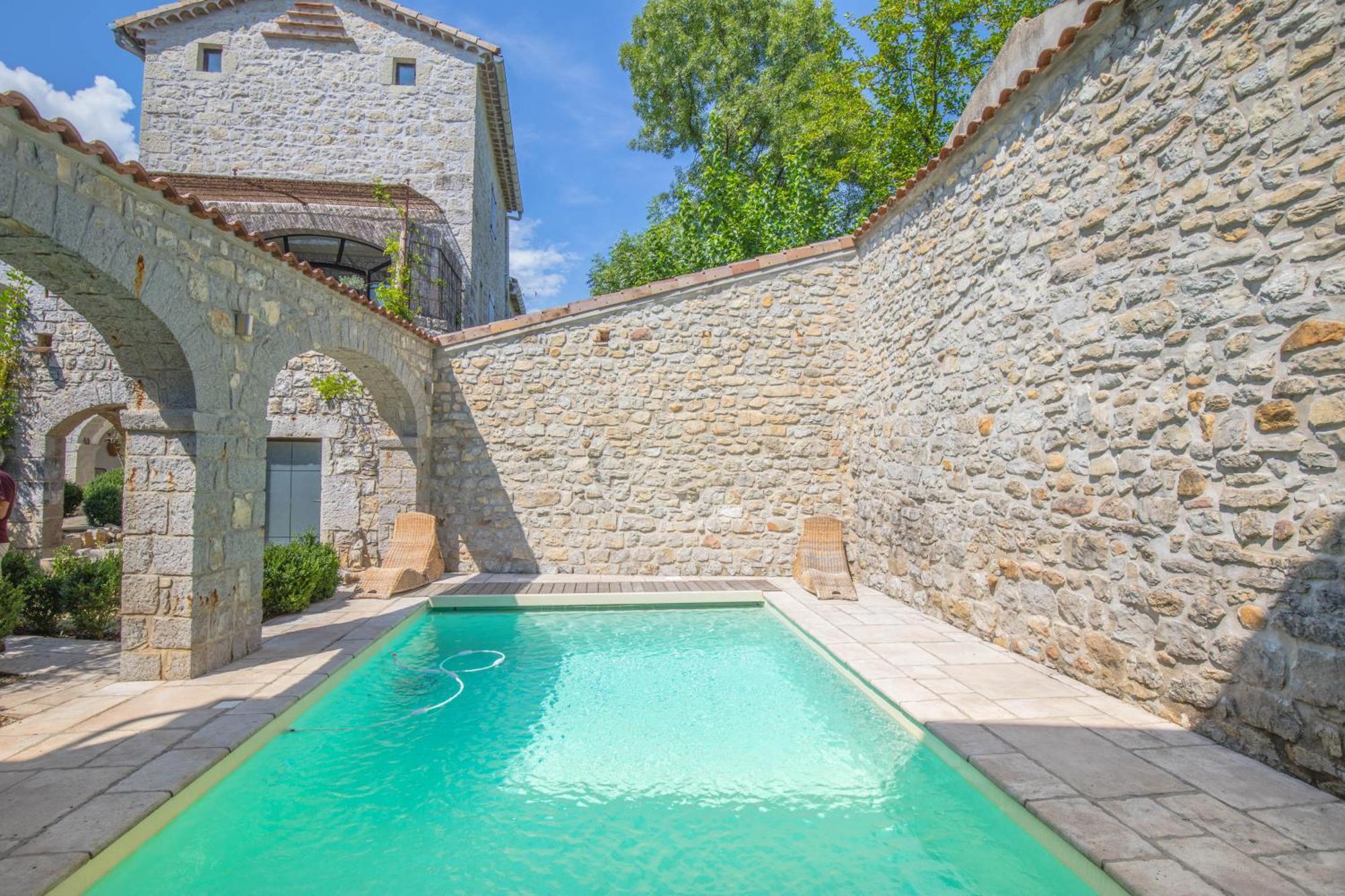 Holiday home L Antre De Pierres - D'hotes Et *