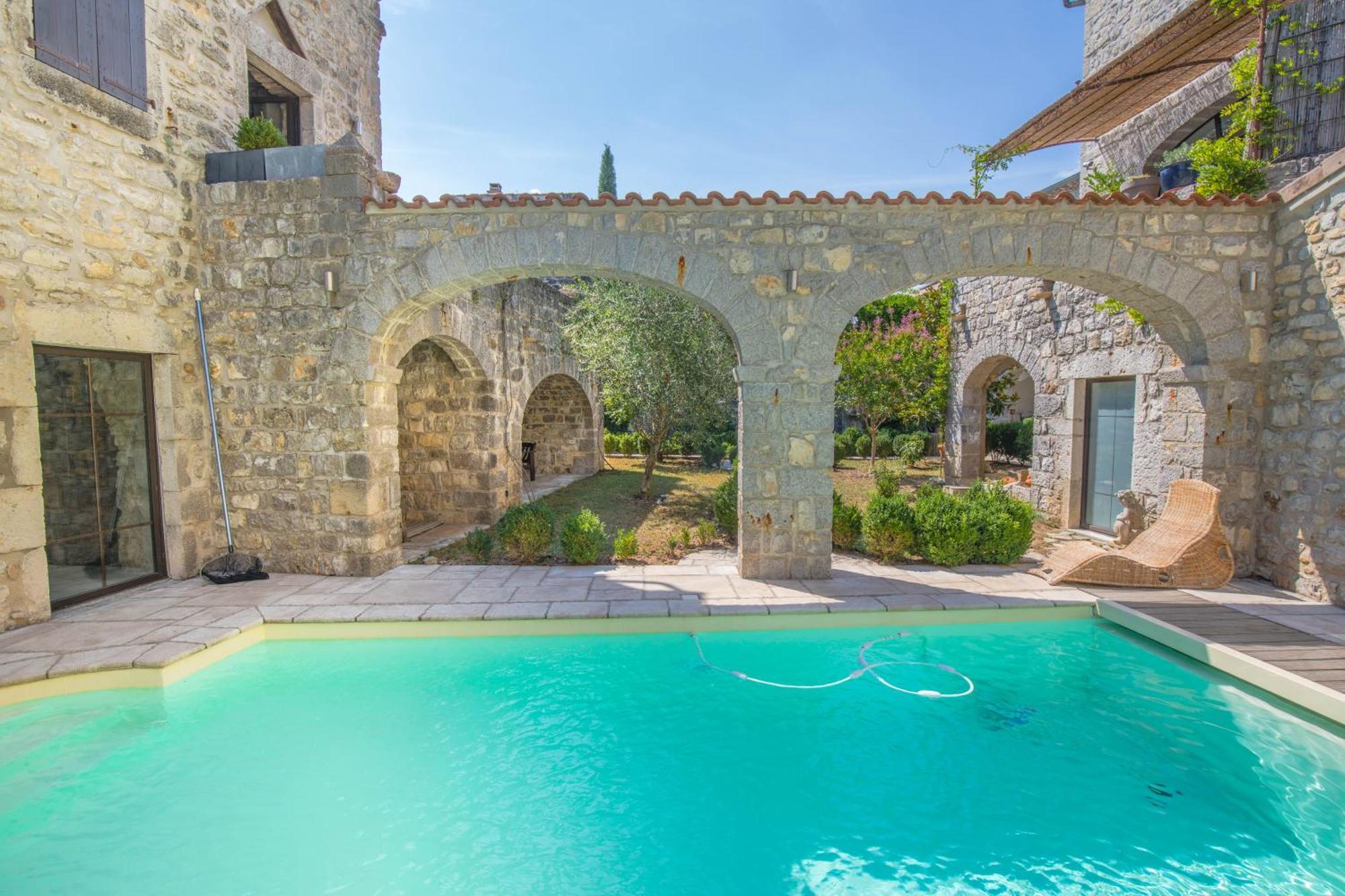 L Antre De Pierres - D'hotes Et Holiday home Berrias-et-Casteljau